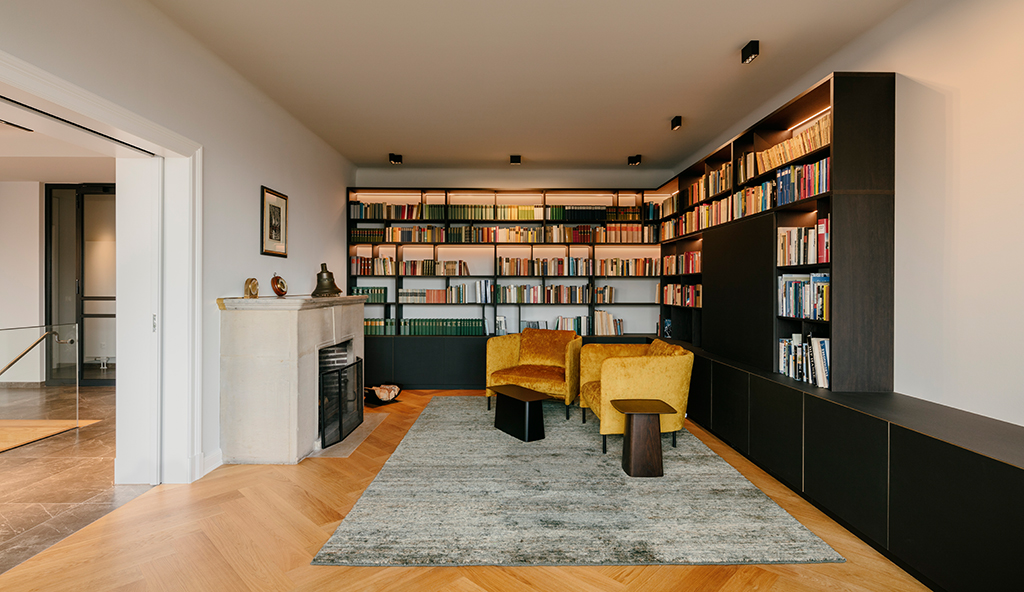 Bibliothek für die Gäste der Stiftung (Bild: Jokob Boerner)